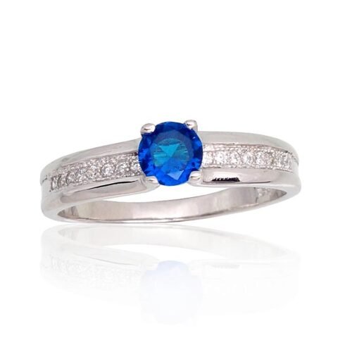 Silver ring with Zirkons