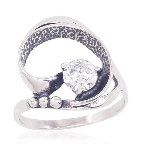 Silver ring with Zirkons