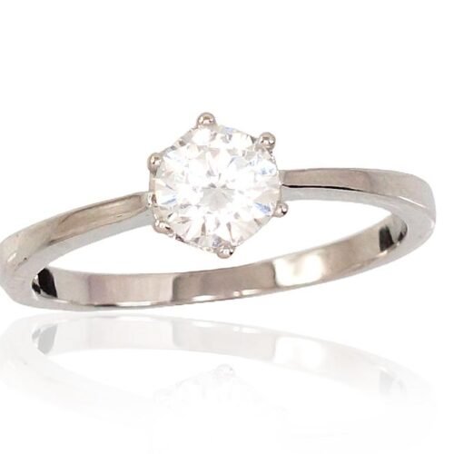 Silver ring with Zirkons
