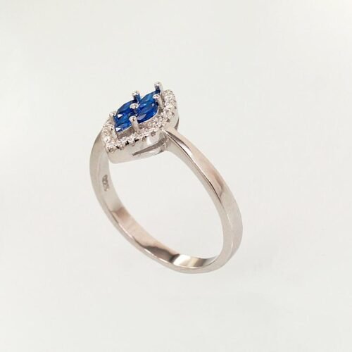 Alternative view of Silver ring with Zirkons