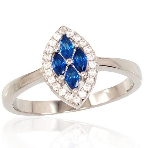 Silver ring with Zirkons