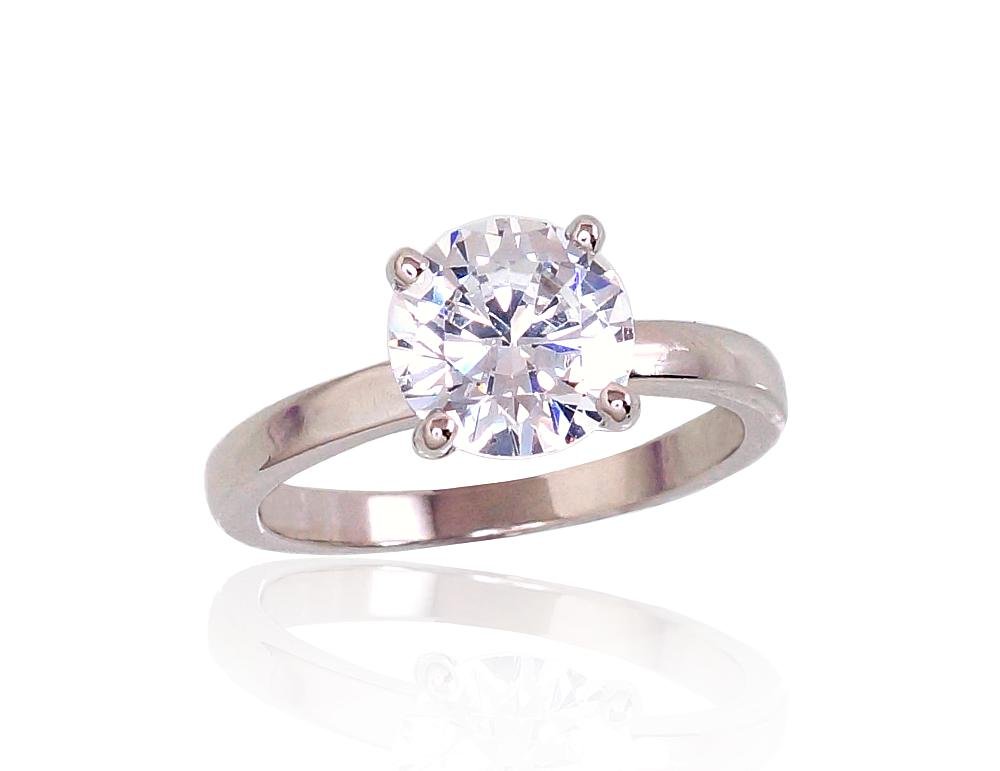 Silver ring with Zirkons