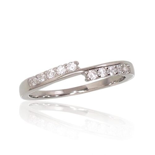 Silver ring with Zirkons