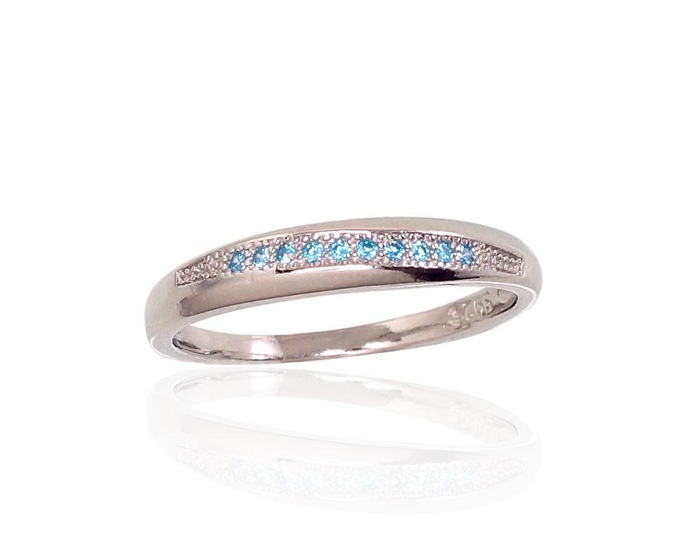 Silver ring with Zirkons