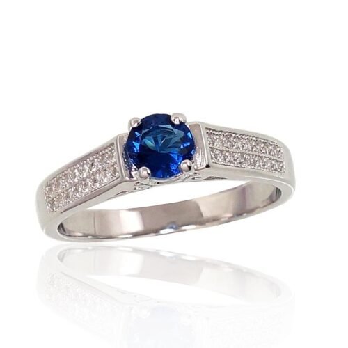 Silver ring with Zirkons