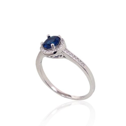 Alternative view of Silver ring with Zirkons