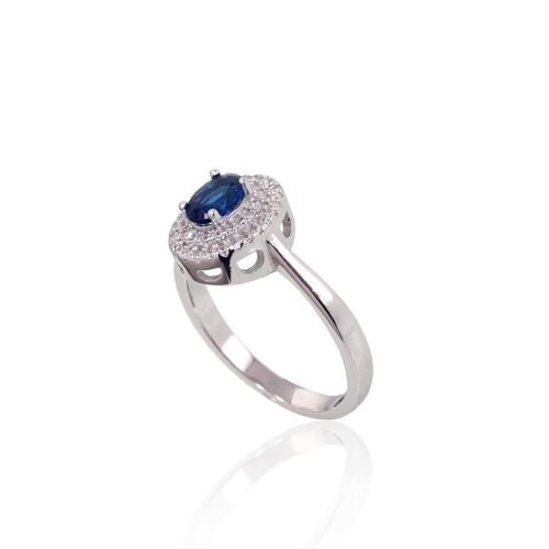 Alternative view of Silver ring with Zirkons