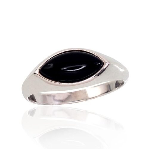 Silver ring with Onix
