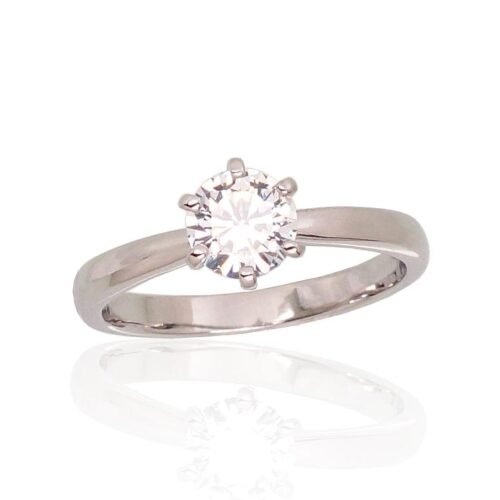 Silver ring with Zirkons