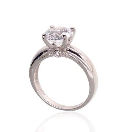 Alternative view of Silver ring with Zirkons