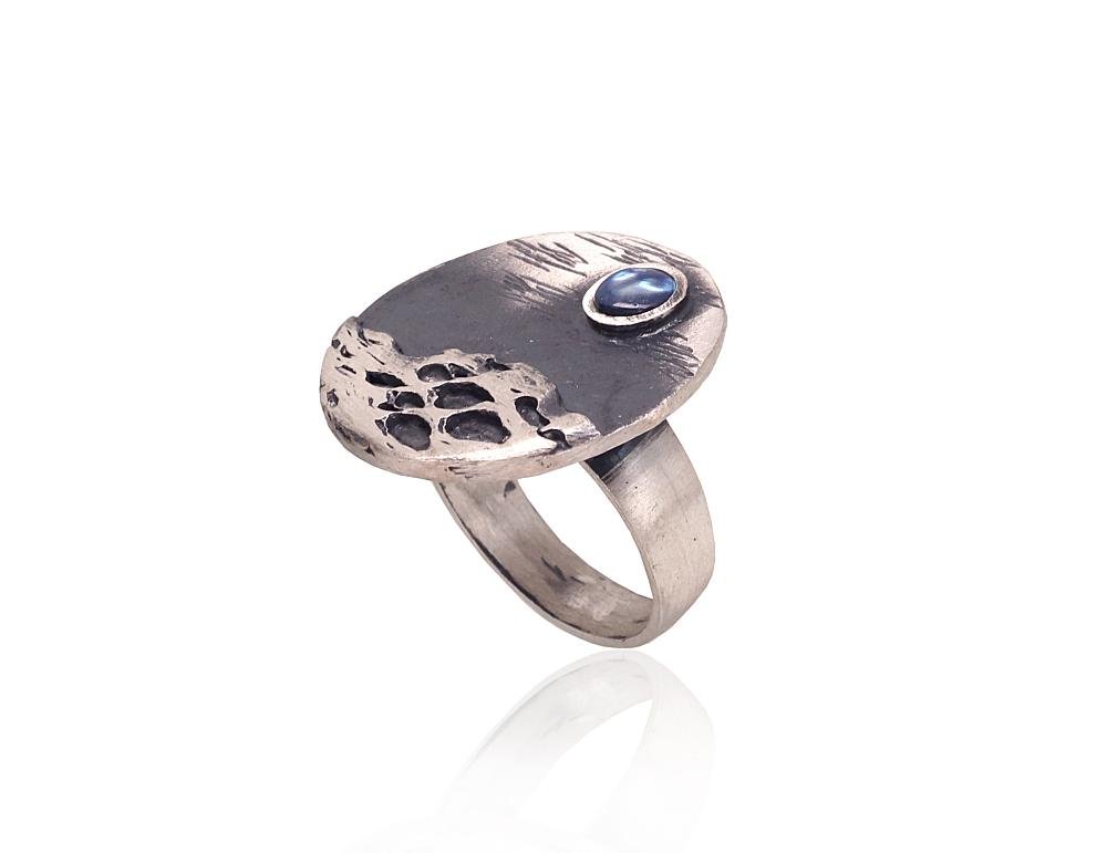 Silver ring with Mother-of-pearl - Image 2