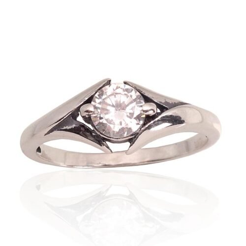 Silver ring with Zirkons