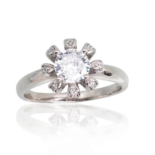 Silver ring with Zirkons
