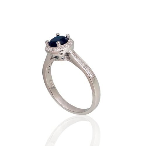 Alternative view of Silver ring with Zirkons