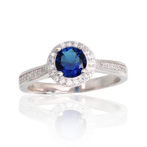 Silver ring with Zirkons