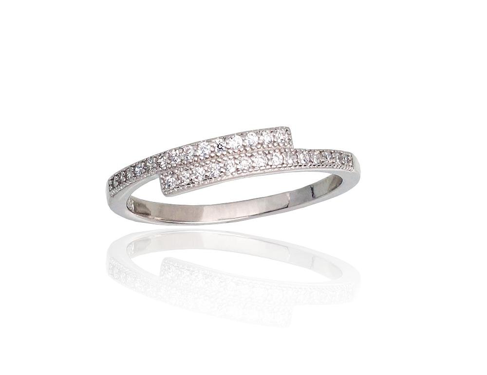 Silver ring with Zirkons
