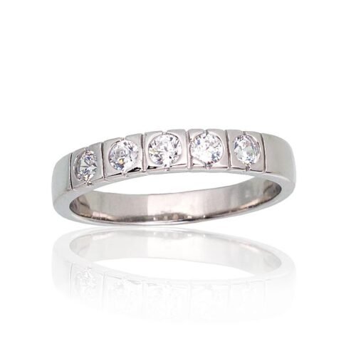 Silver ring with Zirkons