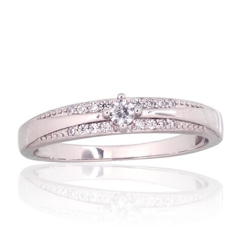 Silver ring with Zirkons