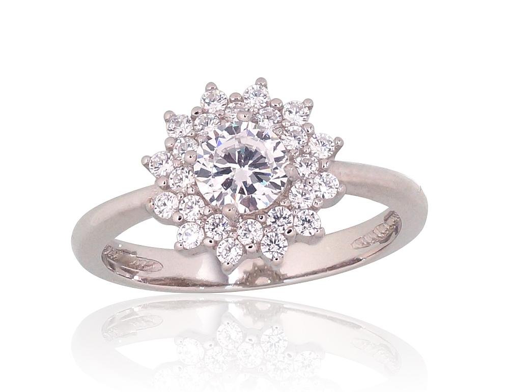 Silver ring with Zirkons