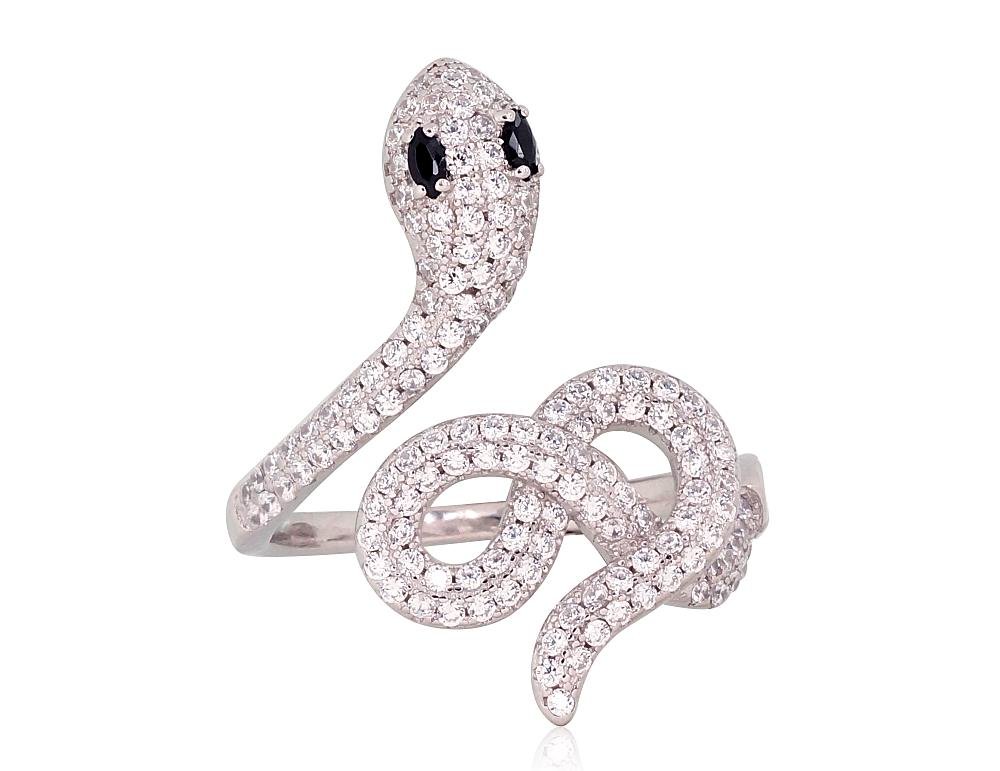 Silver ring with Zirkons
