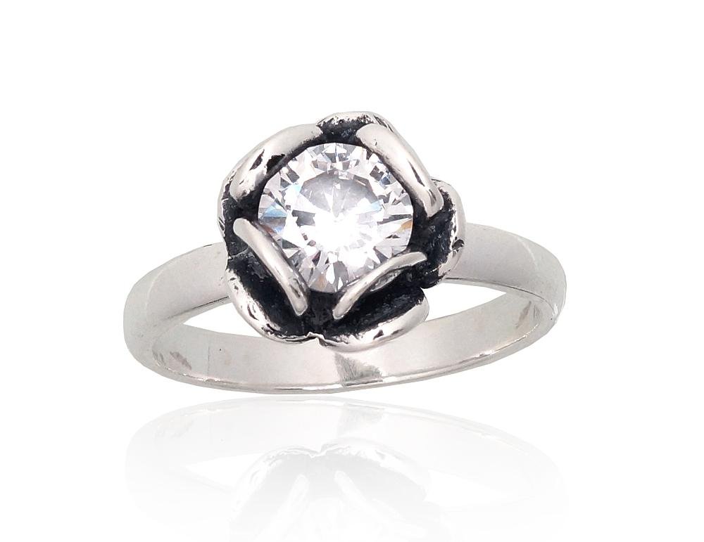 Silver ring with Zirkons