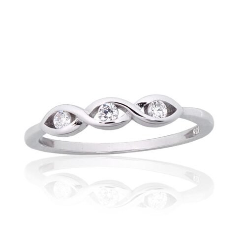 Silver ring with Zirkons