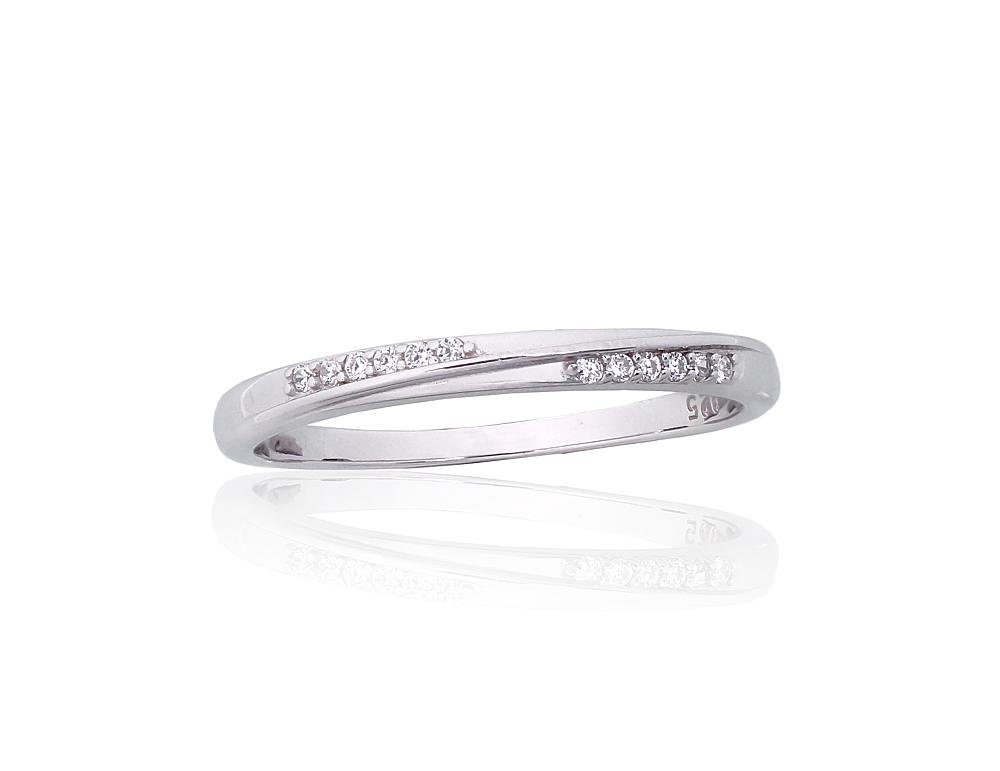 Silver ring with Zirkons