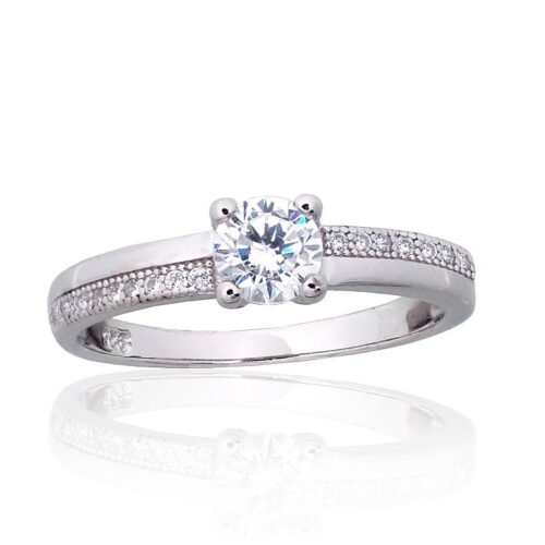 Silver ring with Zirkons