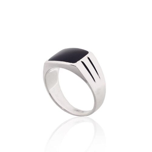 Alternative view of Silver ring with Onix