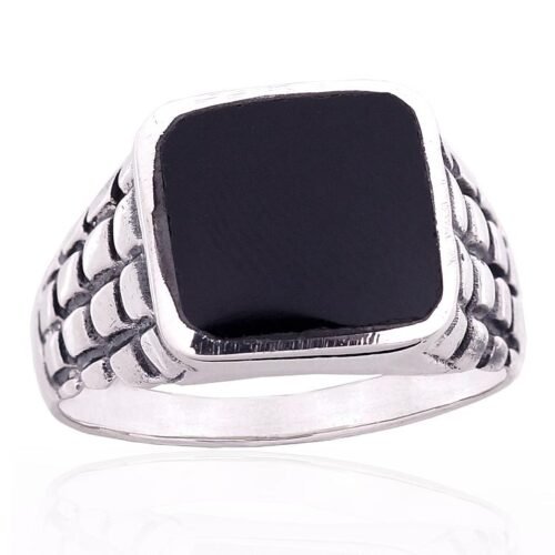Silver ring with Onix