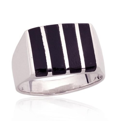 Silver ring with Onix