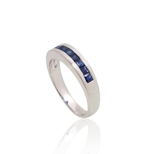 Alternative view of Silver ring with Sapphire