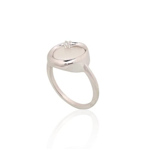 Alternative view of Silver ring with Zirkons , Mother-of-pearl