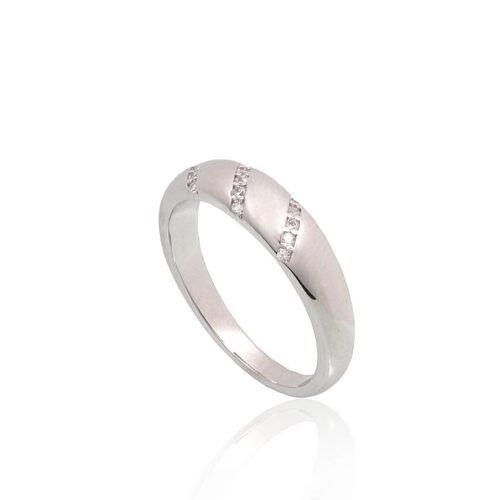 Alternative view of Silver ring with Zirkons