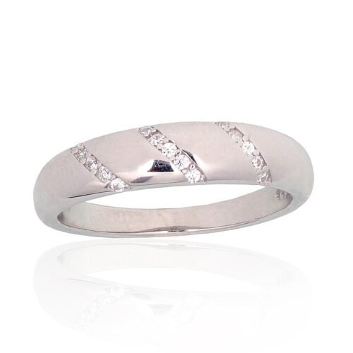 Silver ring with Zirkons