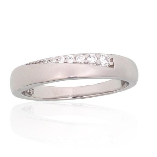 Silver ring with Zirkons