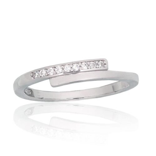 Silver ring with Zirkons