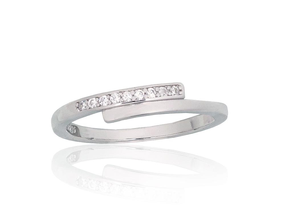 Silver ring with Zirkons
