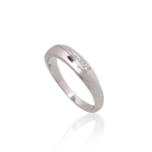 Alternative view of Silver ring with Zirkons