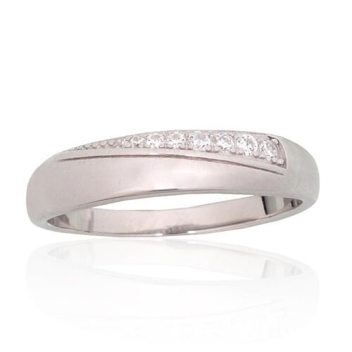 Silver ring with Zirkons