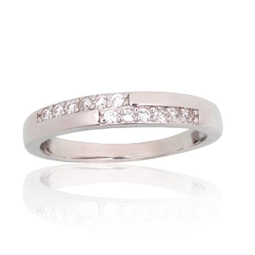 Silver ring with Zirkons