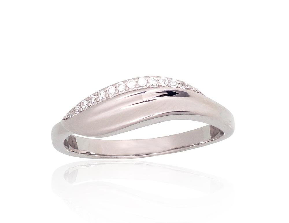 Silver ring with Zirkons