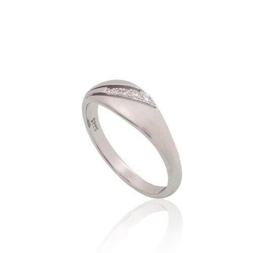 Alternative view of Silver ring with Zirkons