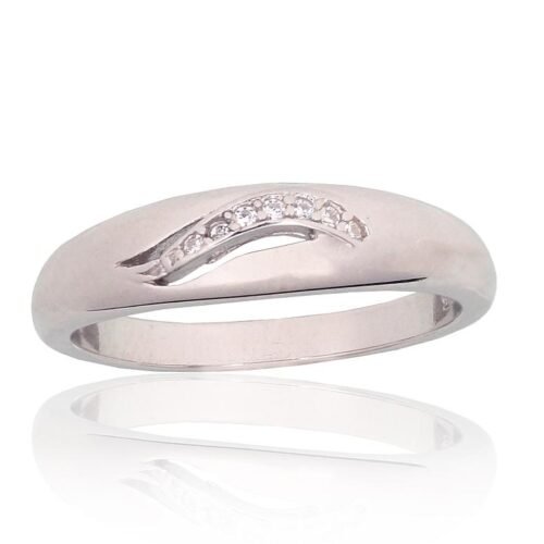 Silver ring with Zirkons