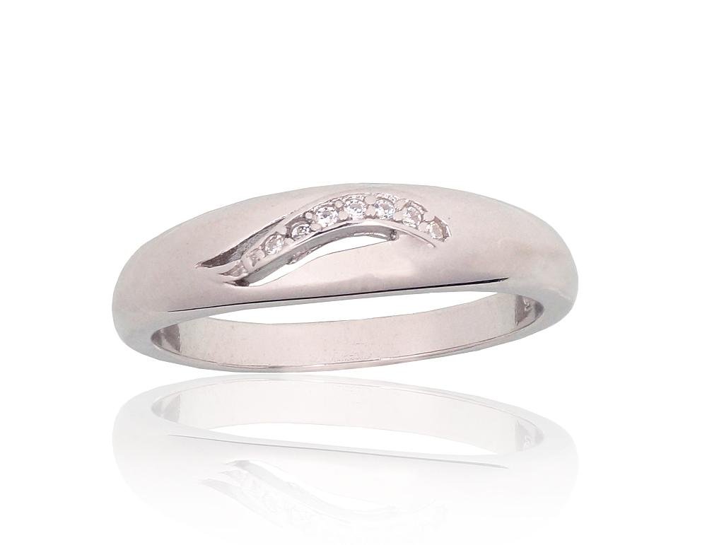 Silver ring with Zirkons