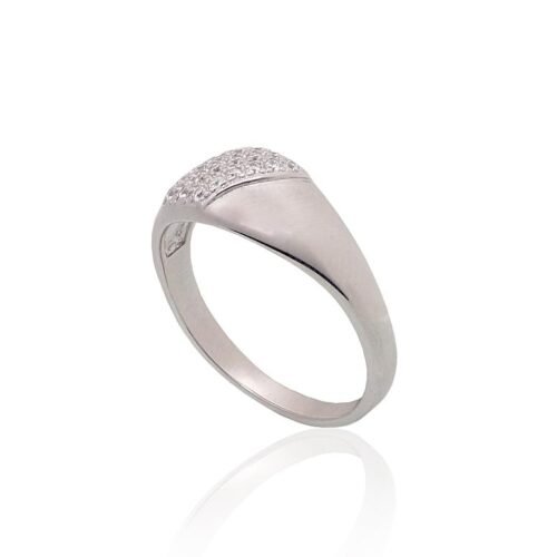 Alternative view of Silver ring with Zirkons