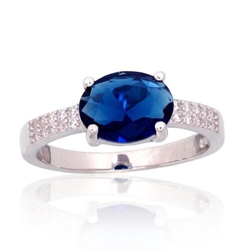 Silver ring with Zirkons