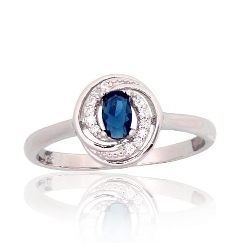 Silver ring with Zirkons