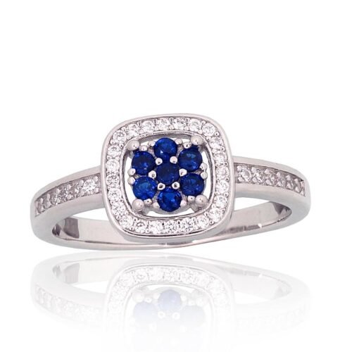 Silver ring with Zirkons