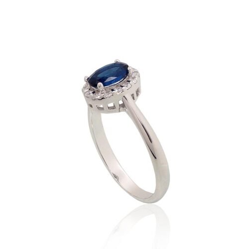 Alternative view of Silver ring with Zirkons